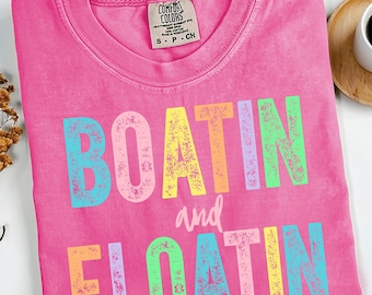 Boatin and Floatin png, zomermeer sublimatie, Lake Life T-shirt png, drijvende rivier png, vakantie png, Lake Vibes png, Boat Life Designs