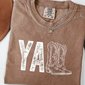 Bottes de cow-boy Svg, chemise western, design western, png western, chemise de cow-boy, chemise femme western, chemise de cow-girl western, chemise Yall