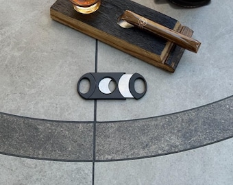 bourbon barrel cigar and glencairn holder (glencairn not included)