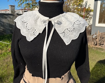 Detachable White Cotton Collar, Embroidered Lace, Peter Pan Collar