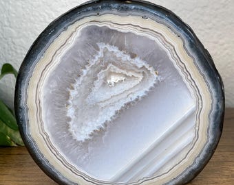 Agate Crystal Geode 1lb 15.1oz - Brazil