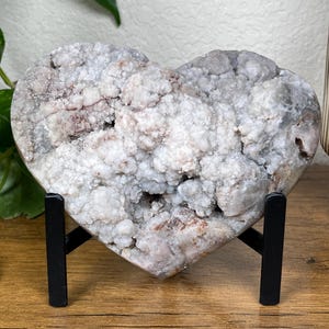 Agate Crystal Heart on stand 1lb 15.6oz - Brazil