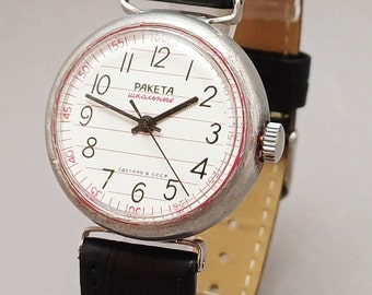 Rare montre-bracelet mécanique vintage originale de l'urss soviétique Raketa School Shkolnie # 333