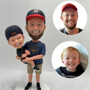 Custom father holding baby bobblehead, Custom Christmas Bobbleheads for fasther and son ,family bobblehead,father and son gift bobblehead