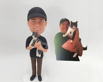 猫好きの男性のための、パーソナライズされた猫のお父さんボブルヘッド - 写真で作るオーダーメイドのフィギュア