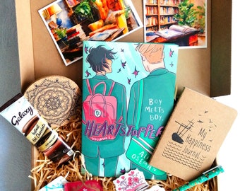 Heartstopper Gift Box - Book lover gift set, Valentines Book Girl Gift, Book care package, Reader gift set, teenage girl gift, Birthday gift