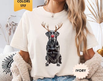Comfort Colors® Kerstshirt met zwarte Labrador, Labrador Retriever T-shirt, Kerstshirt met hondenprint, Feestelijk T-shirt met ronde hals