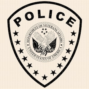 Op de afbeelding: Zwart-witte illustratie van een schild met het woord "POLICE" bovenaan. Binnen het schild bevindt zich een cirkel met de woorden "Department of Veterans Affairs, United States of America" en een gestileerde adelaar met uitgespreide vleugels.