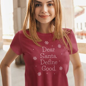 Cute Christmas Shirt Retro Christmas Tshirt Women Minimalist Christmas Gift Women Vintage Christmas T-Shirt Christmas Gift For Her Santa
