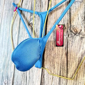 jovanadesign Bart 5D Push Out Traje de baño de playa para hombre color bígaro con tanga y bolsa abultada, ideal para vacaciones y piscina. Hecho a mano en el Reino Unido.