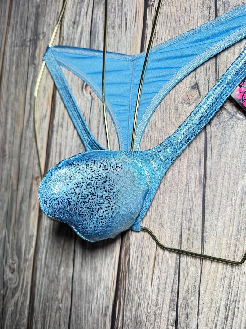 Jovanadesign String Rio 3D Gathered pour homme bleu clair Mystique ...