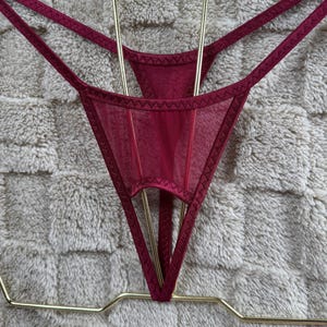 jovanadesign Open Front String -Burgundy Vine See Thru Mesh Größe S - Extrem Herren Ouvert OpenEnhancer Bademode Unterwäsche Handgefertigt in UK