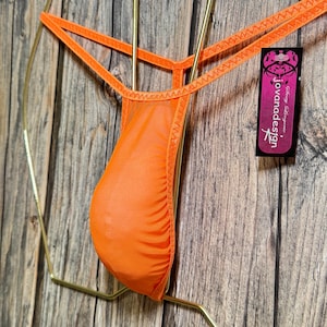 jovanadesign Very Narrow K1 herenstring neonoranje see-through mesh naadloze heren tanga badmode ondergoed handgemaakt in het Verenigd Koninkrijk