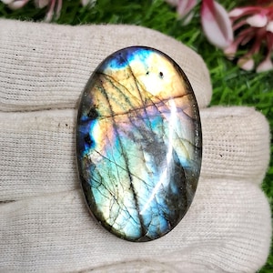 Oval Labradorite Cabochon: Flashy Gemstone for Pendant (42x27x6 mm, 59 Carat)