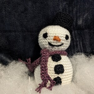 Snowman with removable scarf