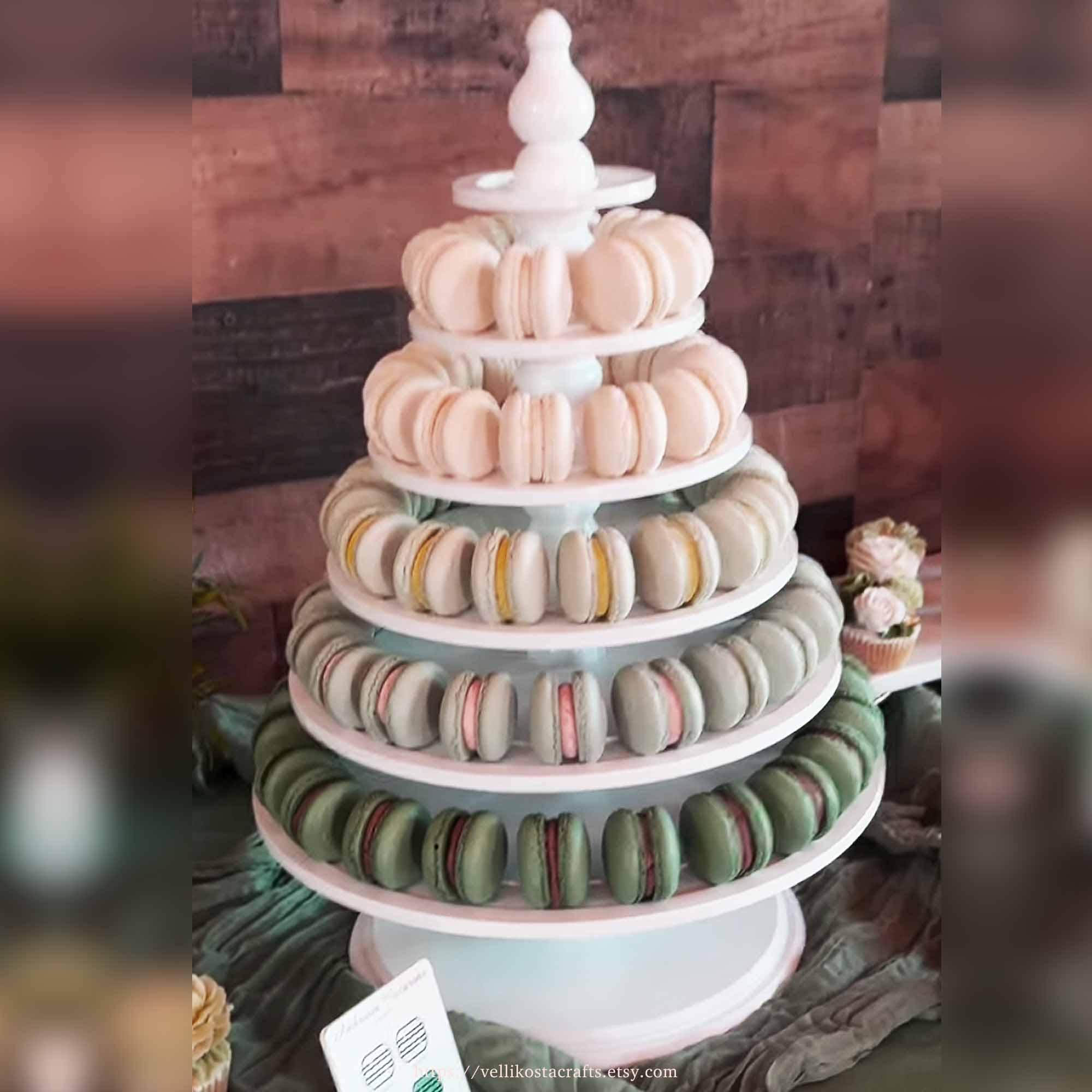 木製マカロンタワー：結婚式用デザートスタンド、記念日のお菓子