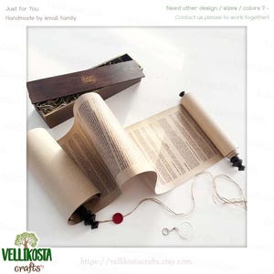 Impresión personalizada de pergamino largo de papel / Carta de amor de aniversario en varillas de madera, votos de boda, poema para él y ella, tarjeta de felicitación de San Valentín, regalo de compromiso