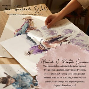 Pu&ograve; includere: Stampe ad acquerello raffiguranti una cowgirl e un cavallo, con il testo "The Fabled Wall" e "PRINTS FOR EVERY STORY, STYLE, AND SPACE". Le stampe sono in colori tenui.