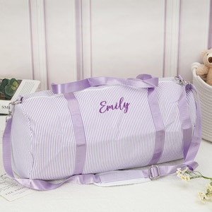 Personalisierte Kinder Seersucker Duffle Barrel Bag, Monogrammed Kinder Reisetasche, Overnight BEBE Tasche, Weekender Taschen, Krankenhaustasche, Sport