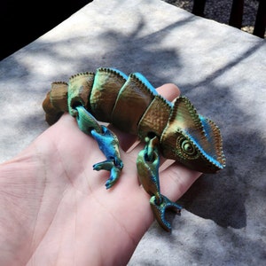 Articulated Chameleon Flexi