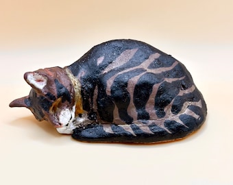 Cat sculpture-Small decorative handmade ceramic sleeping cat sculpture
