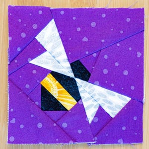 Modello Easy Bee Charm Block 8x8", 5x5", 4x4" e 3x3" Pezzo di carta da fondazione FPP Bumble Bee quadrato adatto ai principianti