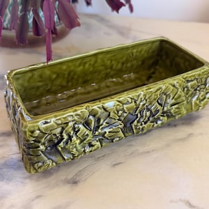 Vintage 1960s/70s Mid Century Modern Avocado Green Inarco Japan E-2462 Textured Ceramic Rectangular Planter | Retro Home Decor