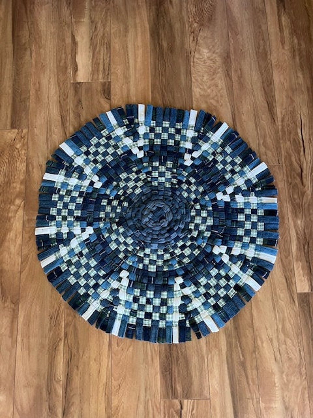 Blues and Greens 27 Inch Round Wagon Wheel Rug Etsy