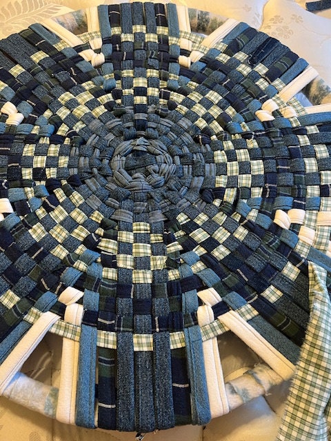 Blues and Greens 27 Inch Round Wagon Wheel Rug - Etsy