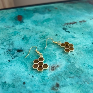 Honeycomb earrings/Bee Earrings/Honey Earrings/Birthday Gifts/Honey Bee Jewelry/gift for her/Christmas Gifts