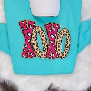 Chenille Leopard XOXO Patch: Hot Pink Iron-On Applique (10 inch)