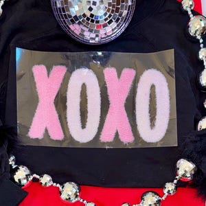 Pluizige Valentijnsdag-patch, roze DIY XOXO-patch