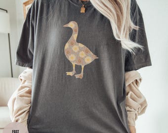 Camiseta Floral Goose Comfort Colors, camiseta gráfica Cottagecore Goose, retrô, vintage, camiseta Goose com flores, amante da natureza, presente para professor