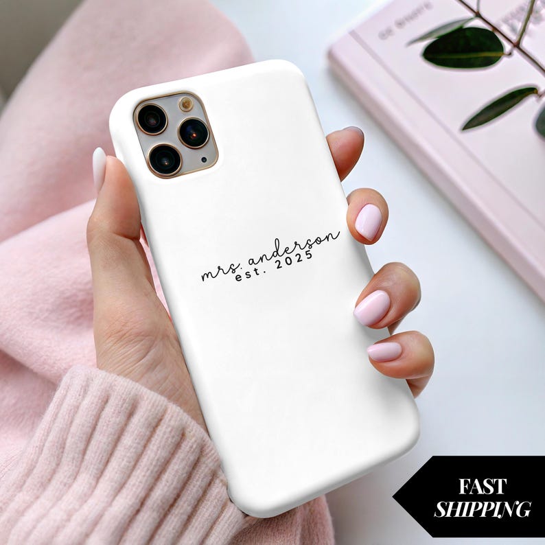 Personalized Mrs Phone Case Custom Wedding Gift Bride Phone Accessory Newlywed Gift Idea Wedding Date Phone Case Marriage Celebration Gift Bridal Shower Present Engagement Gift