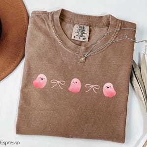 Pink Ghost Halloween Shirt Pastel Spooky Season Tee Comfort Colors Fall 2025 Cute Halloween Graphic Cute Pink Ghost Shirt Unisex Cotton Tee