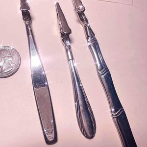 Clips voor pinautomaten.  Geüpcycled lepelsteel, lange spijker, creditcardhouder, krokodillenklem, herentoevoeging