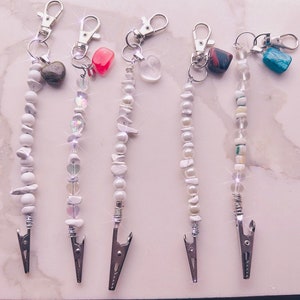 Echte edelsteenkristal Chip Stone ATM-kaartclips - ATM-kaartgrijper, multifunctioneel armbandhulpaccessoire van BeadHappyTreeOfLife