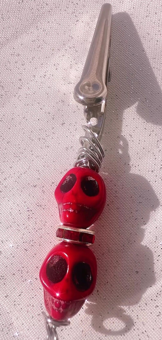 Wagnerite Bead ATM Skeleton Card Clip | Long Nail Helper | Credit/Debit Card Grabber | Multiuse Bracelet Helper Tool, red