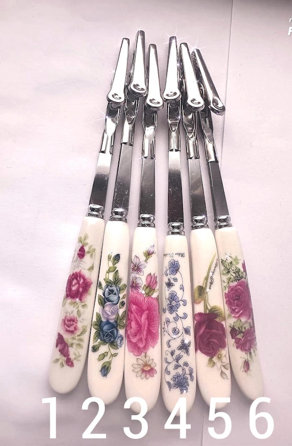 Vintage Floral ATM Card Clip – Rose Porcelain Handle Grabber, Long Nail Friendly Debit Tool