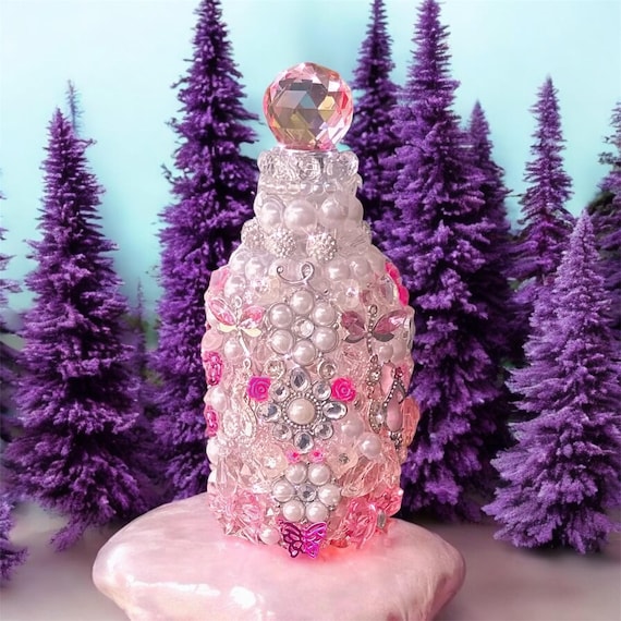 Luxury Bling Glass Jar – Crystal Top Decorative Bottle with Pearls, Rhinestones & Gold Filigree, Bridal Gift Idea