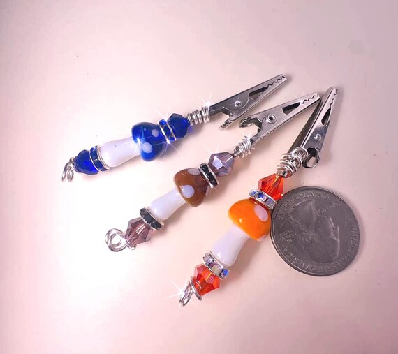 Mushroom Style ATM Card Clip Crystal  – credit card ,  for Long Nails, Mushroom Debit Card Puller , Clip, Gift, bracelet helper, Rhinestone