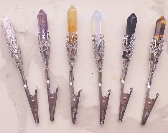 Reiki Gemstone Multi-Use Clips Spiritual Helpers for ATM Cards,Long Nails, Bracelets, and More Embrace Positive Energy and Versitile