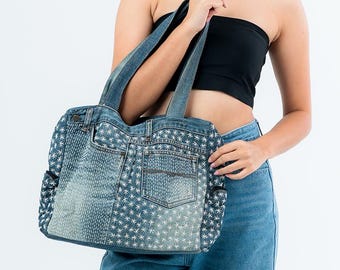 Sac fourre-tout en denim recyclé brodé : sac à bandoulière bohème fait main