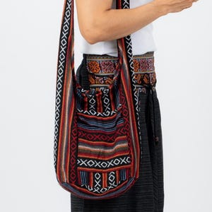 Ethno Naga Umhängetasche – Handgemachte Boho Festival Sling, große Reiseschultertasche, Hippie Geldbörse für Frauen & Männer