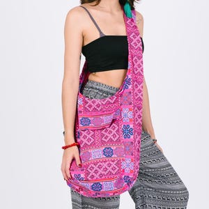 Sac à bandoulière hippie Tribe Pink, sac à bandoulière bohème en coton, sac à bandoulière fait main, sac à main de voyage festival, sacoche messager ethnique