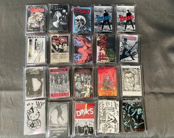 20 Punk Rock Kassetten: Black Flag, Misfits, Sex Pistols, Exploited, verschiedene Künstler, und mehr. Alle 20 Bänder für einen Preis.