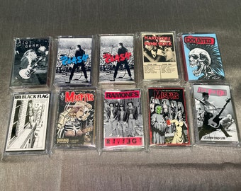 10 Punkrock-Kassetten: Misfits, Exploited, Sex Pistols, Ramones, Black Flag, The Clash, Verschiedenes. Alle 10 Bänder zu einem Preis.