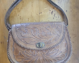 Porte-monnaie vintage en cuir repoussé