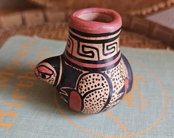 Vase miniature polychrome vintage à l'effigie d'une tortue - fait main et peint