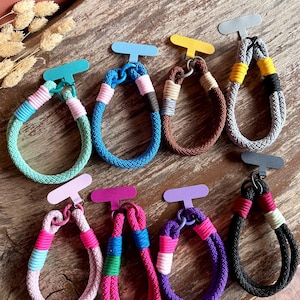 Neon Paracord Universele Armband Lanyard - Gepersonaliseerd Polsaccessoire met Zeiltouw en Kunstleren Schild Cadeau voor Haar